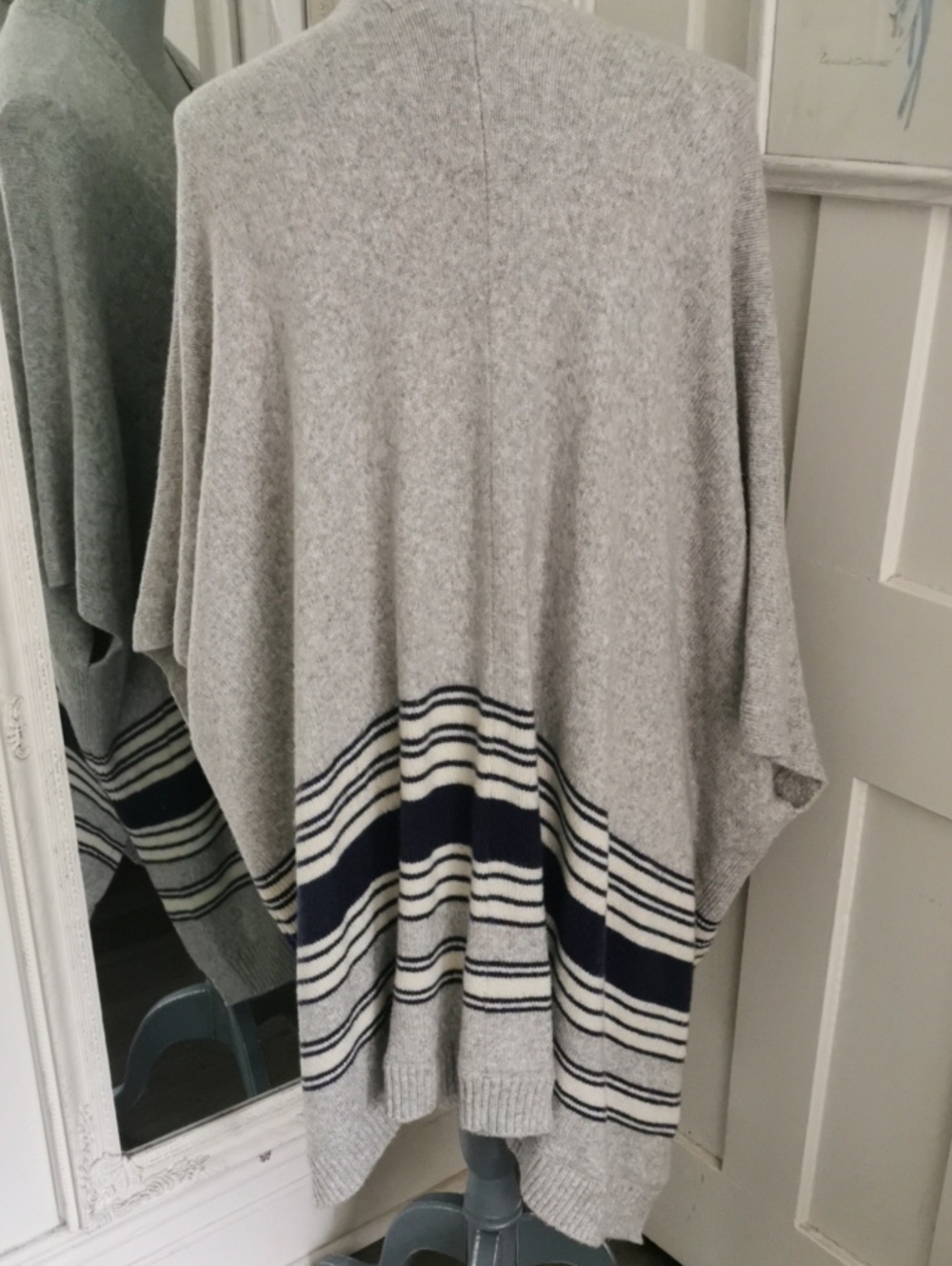 Womens GAP Boho Cozycore Poncho Light Grey and Navy Striped Open Cardigan. OS - Picture 5 of 7